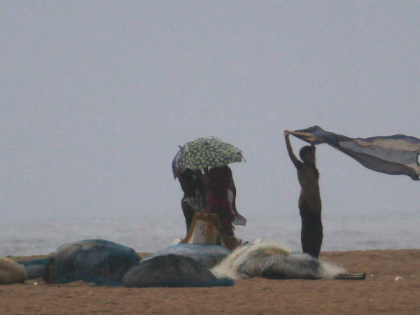 கடலென காட்சி தரும் சென்னை