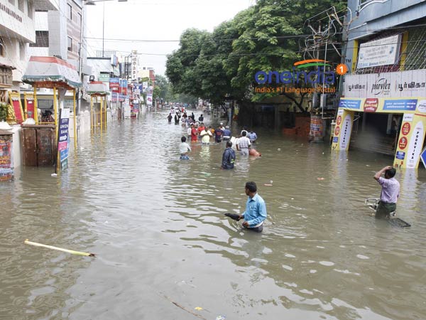 வெள்ளம் சூழ்ந்த நகரம்