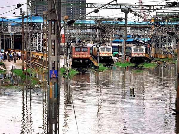 Southern railways's kind gesture in this flood season Southern railways's kind gesture in this flood season