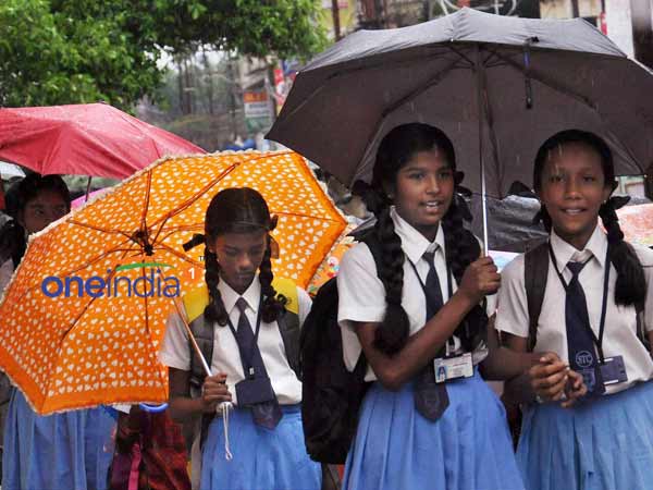 பள்ளிகள் சரியாக உள்ளதா?