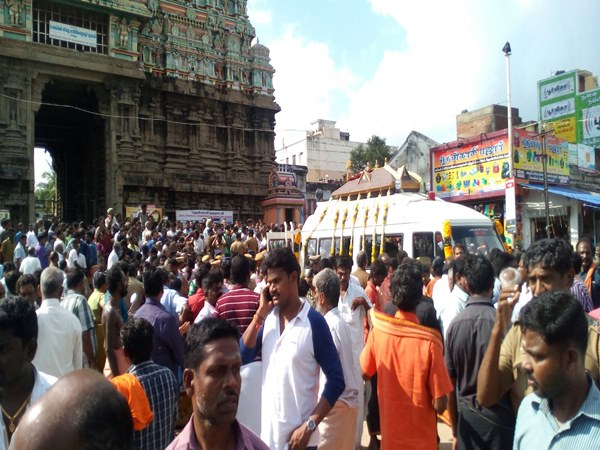 அச்சன்கோவில் ஐயப்பன் கோவிலுக்கு ஆபரணப் பெட்டி புறப்பட்டது: பக்தர்கள் வரவேற்பு 