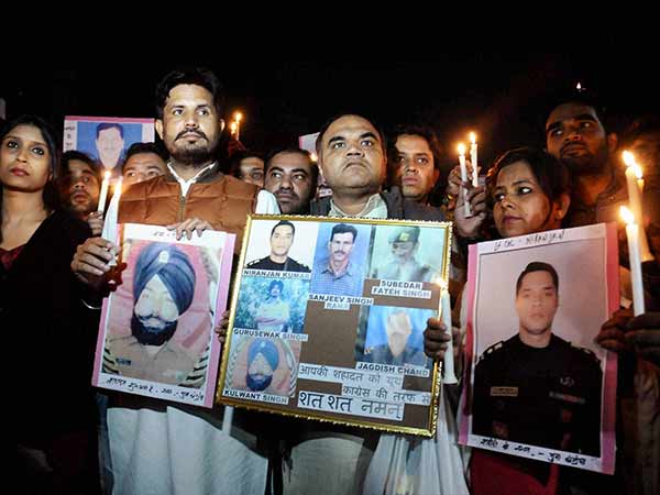 Rs 25 lakh, job each for kin of Punjab martyrs Rs 25 lakh, job each for kin of Punjab martyrs