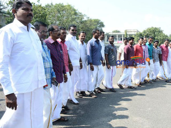 அலுவலகத்திற்கும்...