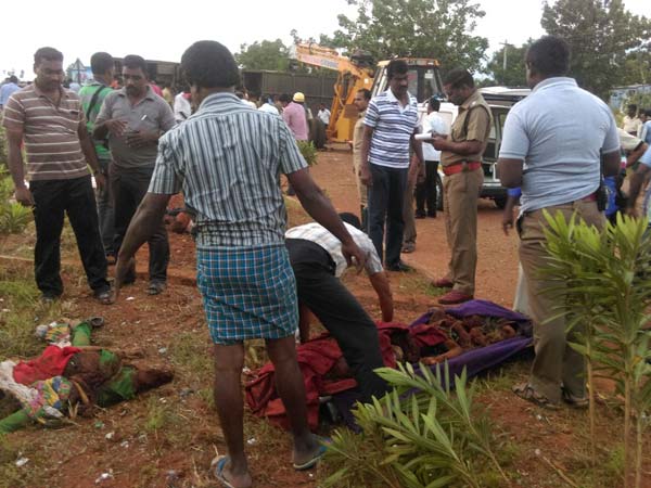 10 people dies when bus got accident 10 people dies when bus got accident