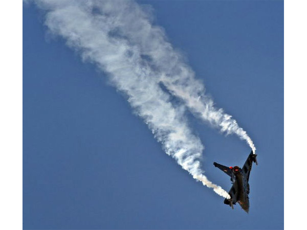 Tejas scripts history in Bahrain with a stunning demo Tejas scripts history in Bahrain with a stunning demo