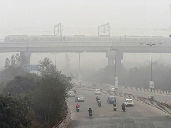 Dense fog hits normal life in north India, 20 trains cancelled Dense fog hits normal life in north India, 20 trains cancelled