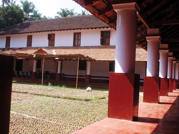 ரகசிய காமெராக்கள் ஜாக்கிரதை