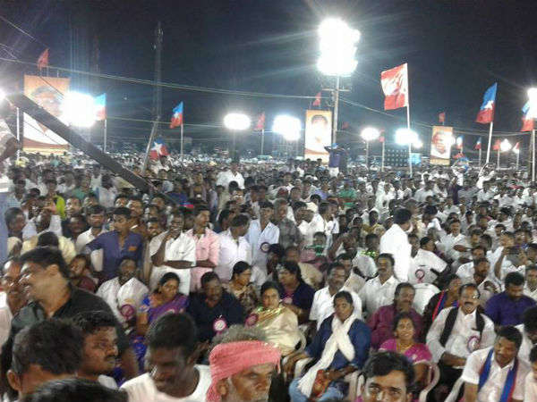 சொத்துக்கள் பறிமுதல்