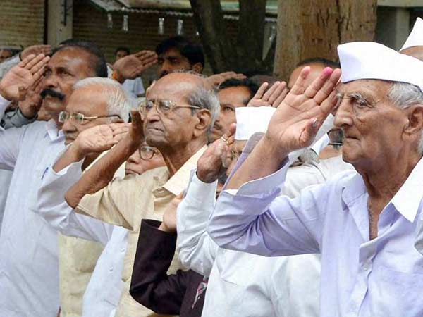 தியாகிகளுக்குக் கெளரவம்