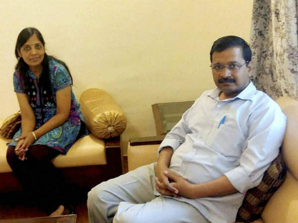 Aravind keriwal takes treatment in Jindal hospital Aravind keriwal takes treatment in Jindal hospital
