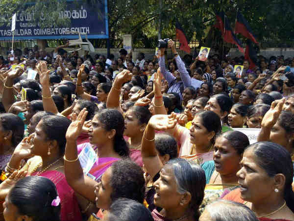 kanimozhi leads the agitation in Coimbatore kanimozhi leads the agitation in Coimbatore