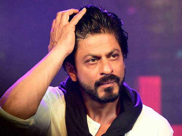 A group protests against Shah Rukh Khan in Kutch A group protests against Shah Rukh Khan in Kutch