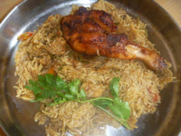 Police protects briyani packets Police protects briyani packets