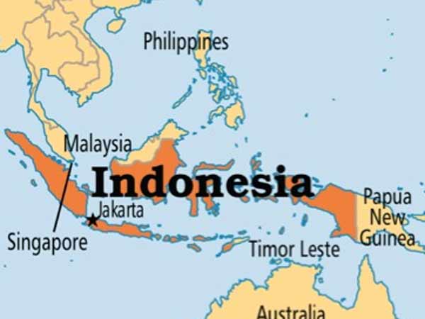 Aftershocks rock Indonesia after massive quake Aftershocks rock Indonesia after massive quake