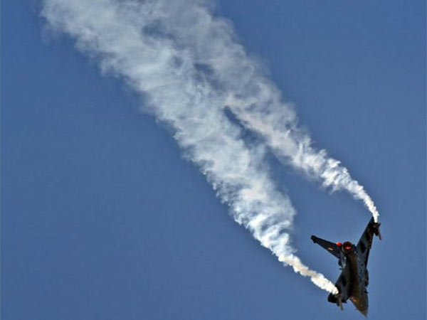 UAE fighter jet crashes in Yemen, 2 pilots killed UAE fighter jet crashes in Yemen, 2 pilots killed