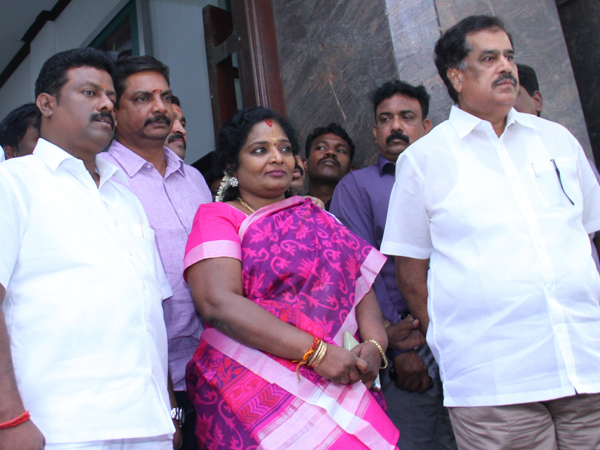 தேவநாதன் போட்ட போடு