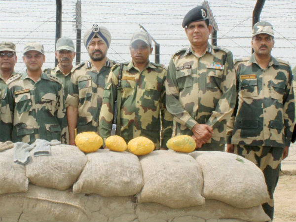 3.5 kg heroin seized by BSF near India-Pakistan border 3.5 kg heroin seized by BSF near India-Pakistan border
