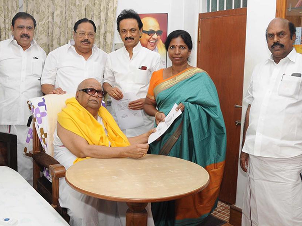 DMK concludes seat sharing with Samathuvapadai Katchi, Perunthalaivar Makkal Katchi DMK concludes seat sharing with Samathuvapadai Katchi, Perunthalaivar Makkal Katchi