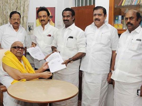 DMK concludes seat sharing with Samathuvapadai Katchi, Perunthalaivar Makkal Katchi DMK concludes seat sharing with Samathuvapadai Katchi, Perunthalaivar Makkal Katchi