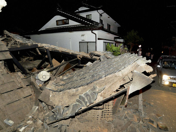 100 aftershocks felt in quake hit Japan 100 aftershocks felt in quake hit Japan
