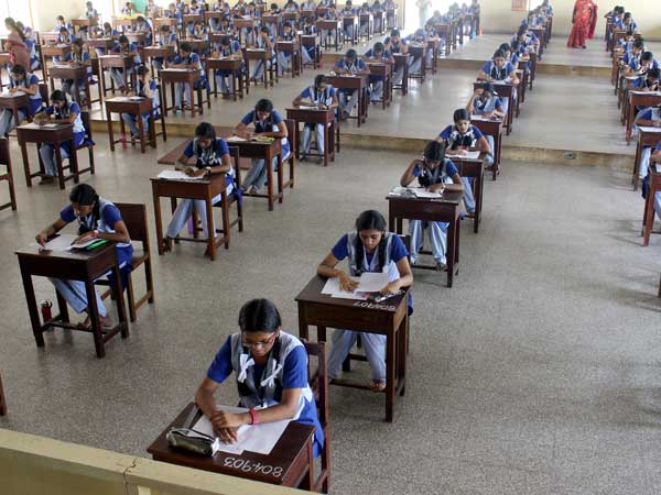 கல்வித்துறை மனு: