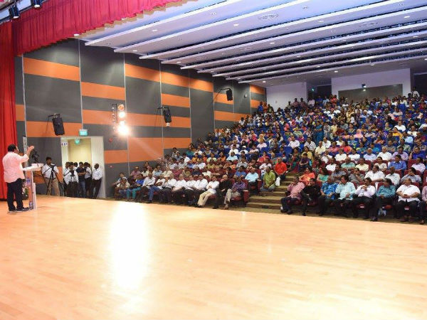 Neeya Naana Gopinath's Manathil Uruthi Vendum programme in Singapore Neeya Naana Gopinath's Manathil Uruthi Vendum programme in Singapore
