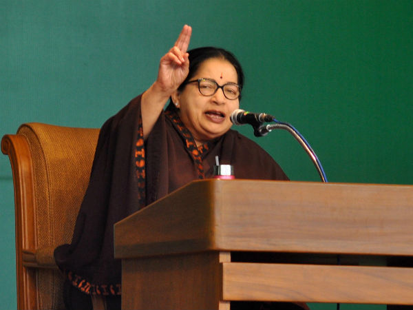 Jaya targets DMK and its false promises in Coimbatore meet Jaya targets DMK and its false promises in Coimbatore meet