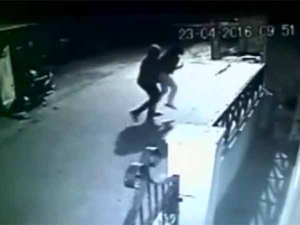 பலாத்கார முயற்சி