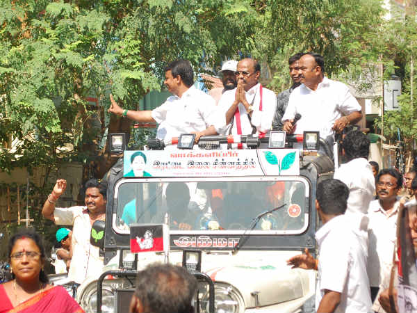 பரிதி இளம்வழுதி...