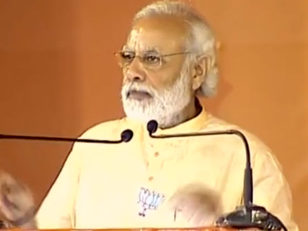 PM Modi giving promises to Tamilnadu people PM Modi giving promises to Tamilnadu people