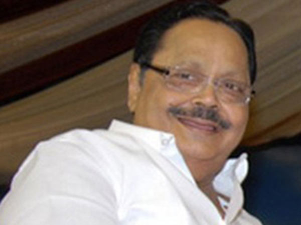 Duraimurugan makes promises in campaign Duraimurugan makes promises in campaign