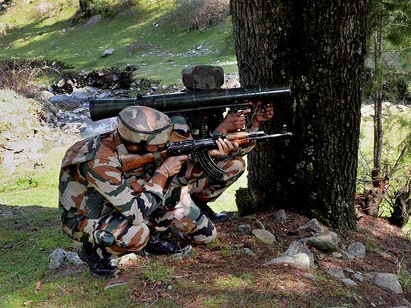 Encounter in Chhattisgarh, 2 naxals killed Encounter in Chhattisgarh, 2 naxals killed