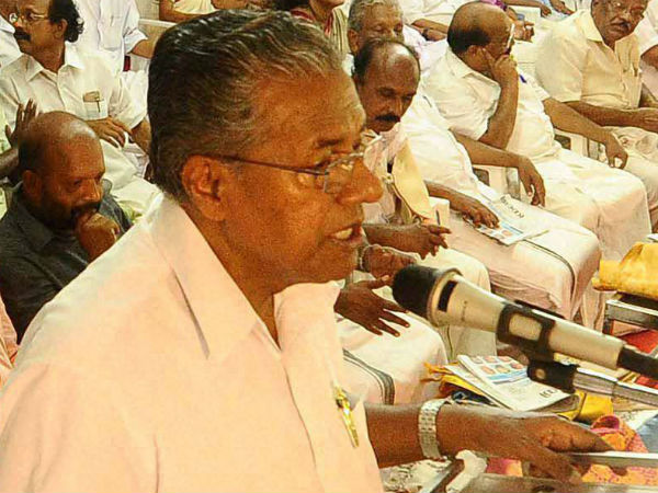 18 அமைச்சர்களுடன், கேரள முதல்வராக பதவியேற்றார் பினராயி விஜயன்! 