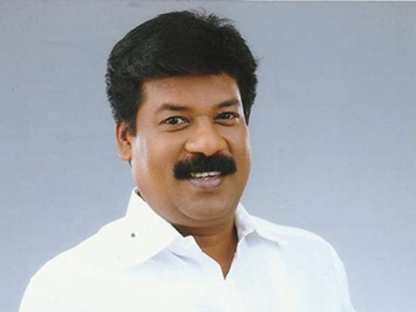 Paul Kanagaraj's house looted for 2 hrs by 2 thieves Paul Kanagaraj's house looted for 2 hrs by 2 thieves