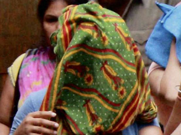 High-profile sex racket busted in Mumbai; 'Savdhaan India' actress arrested High-profile sex racket busted in Mumbai; 'Savdhaan India' actress arrested