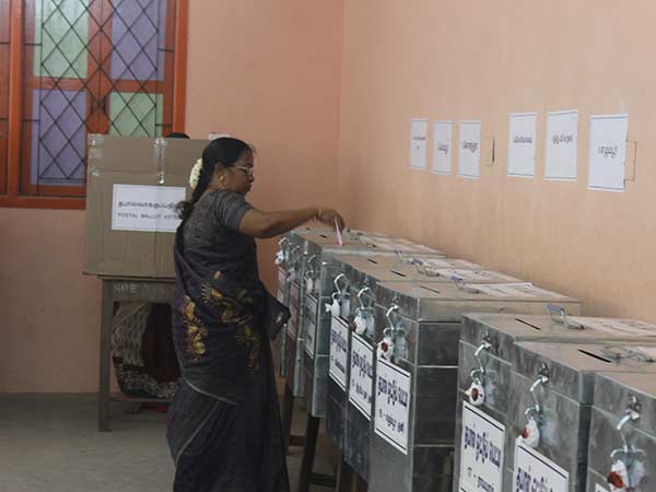தபால் வாக்குகளால் வந்த வினை