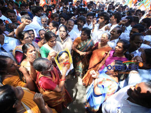 Tamilisai dares TN Congress to stand alone in the Local body election Tamilisai dares TN Congress to stand alone in the Local body election