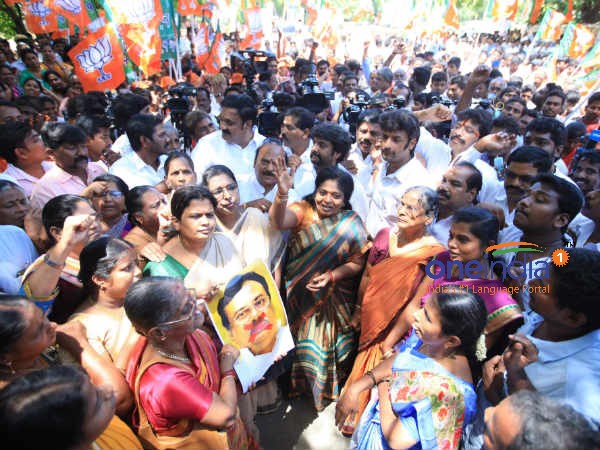 Tamilisai dares TN Congress to stand alone in the Local body election Tamilisai dares TN Congress to stand alone in the Local body election
