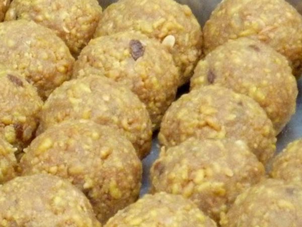 Laddu sales stops - Devotees protest in Tirupati Laddu sales stops - Devotees protest in Tirupati