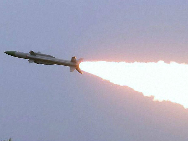 India successfully test-fired a new surface-to-air missile India successfully test-fired a new surface-to-air missile