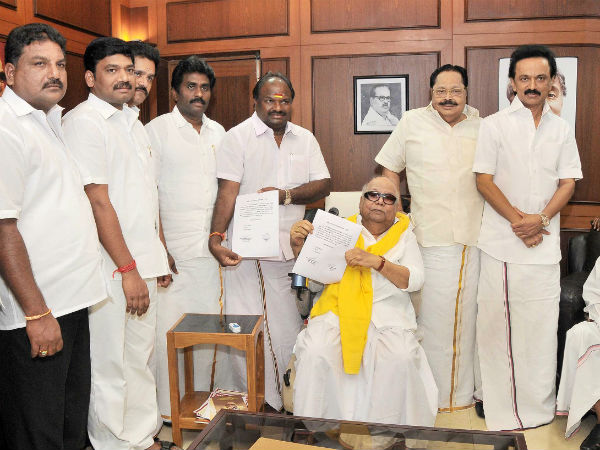 மா.செக்களின் தொடர் தாவல்
