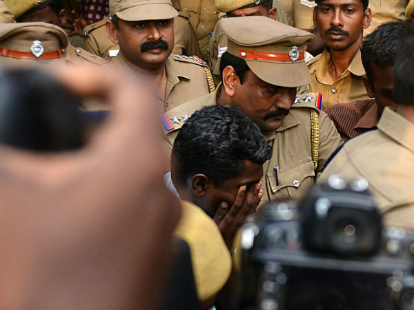 உயிருக்கு ஆபத்து