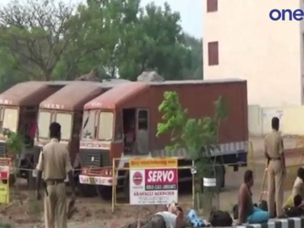 எல்லாமே போலி