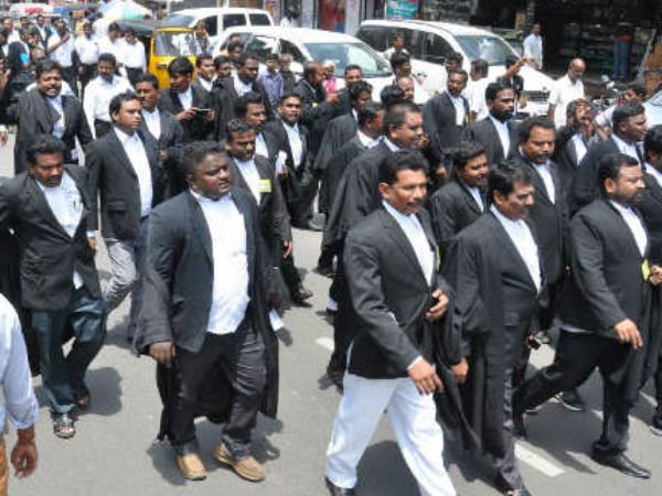 வழக்கறிஞர்கள் பேரணி
