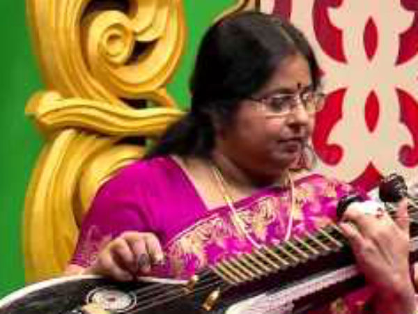 Veena Gayathri gets death threat letter Veena Gayathri gets death threat letter