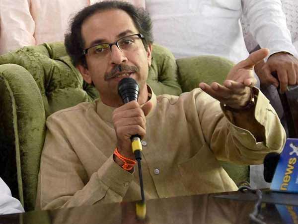 பட்னாவிசுக்கு வாழ்த்து
