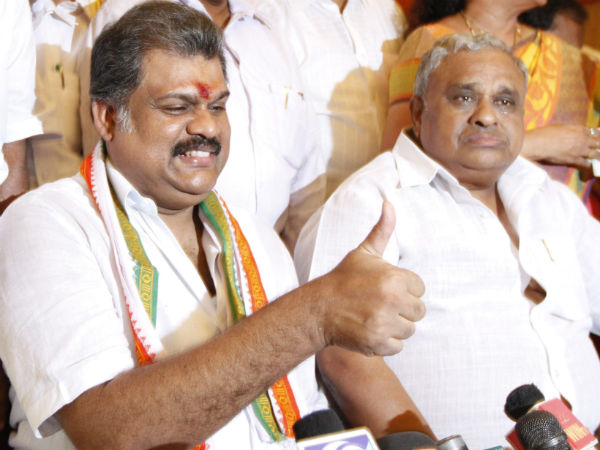 ஞானதேசிகனும் எஸ்கேப்