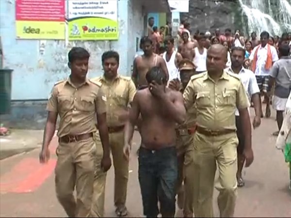 Chain-snatching : police arrest youth Chain-snatching : police arrest youth