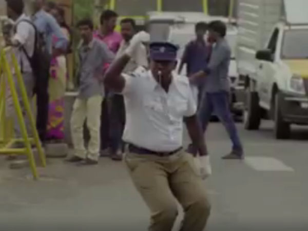 இன்முகத்துடன் பணி