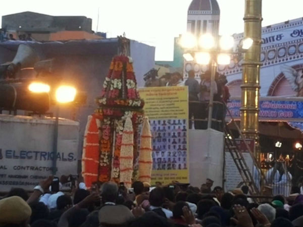 Besant Nagar church festival made heavy traffic Besant Nagar church festival made heavy traffic
